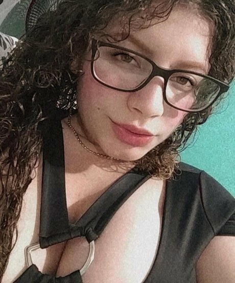 Ashley Alves かわいいスター 画像