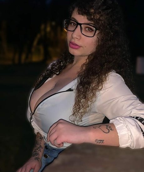 Ashley Alves ヌードスター アーカイブ