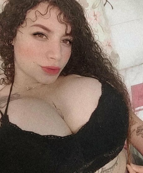 Ashley Alves エロティックなスター 写真