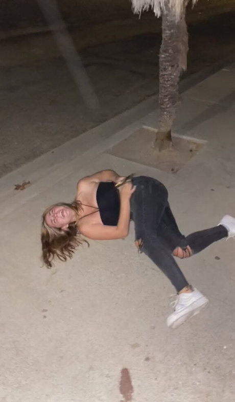 Emma R B ポルノスター 可愛い アーカイブ