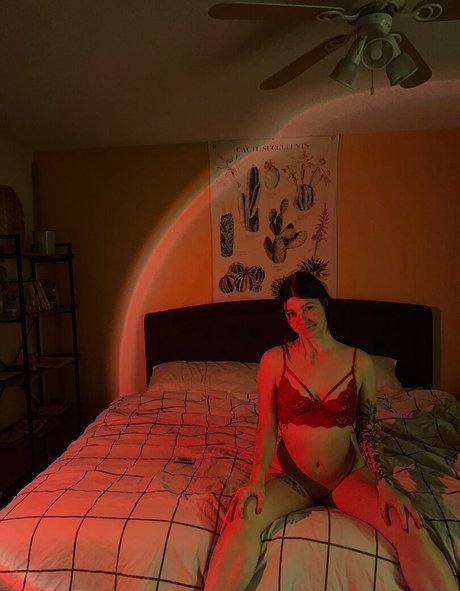 OakandPillow トップモデル 写真