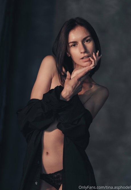 tina asphodel ポルノスター 無料 写真