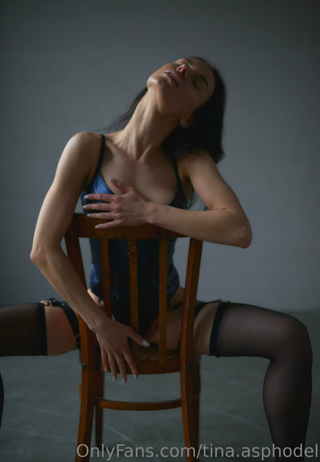 tina asphodel 完璧なモデル 写真