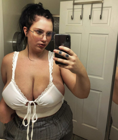 ポニーテールオンリーファンズ ホットセクシー ギャラリー