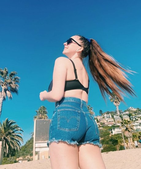 Lily P アダルトスター 写真