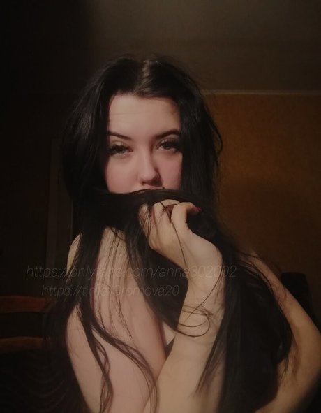 Anna Smykovskaya エロティックなモデル 写真