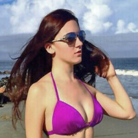 Hanna Zellers 可愛い女優 ギャラリー