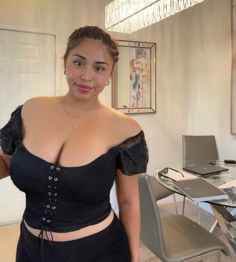 Sarai Fonseca セクシーモデル 写真