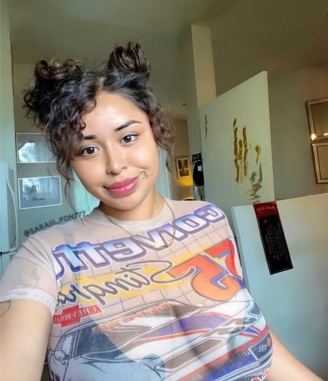 Sarai Fonseca ポルノモデル 写真