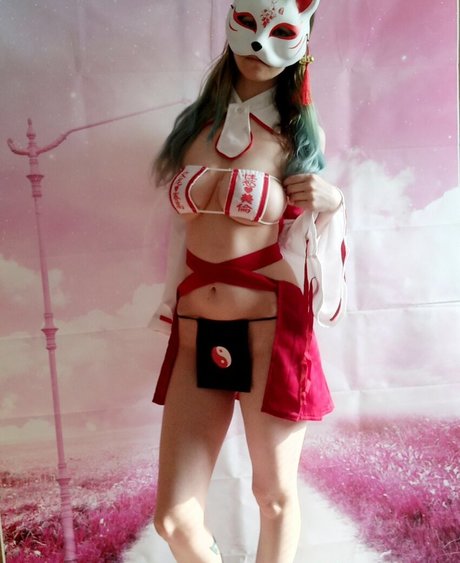 b kitty ヌードモデル 写真