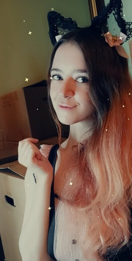 フェチ オンリーファンズ 無料ヌード 画像