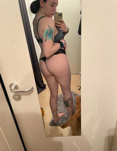 マイクロTバックOnlyFans xxx 写真