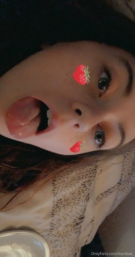 毛深いラテン系オンリーファンズ アートポルノ 画像