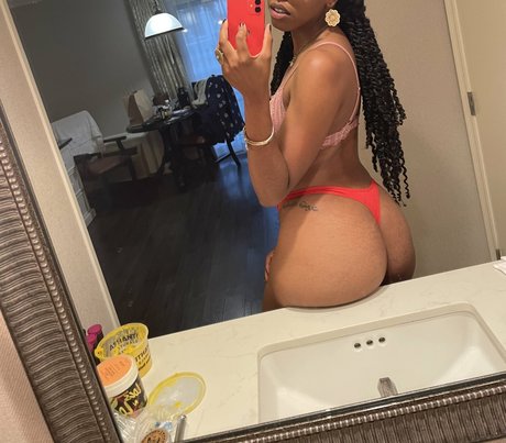 asokah xxx ヌードのポルノスター 画像