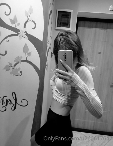 背が高くて巨乳のOnlyFans 無料アダルト ギャラリー