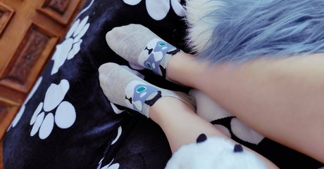 曲線美の女の子オンリーファンズ ポルノ 画像