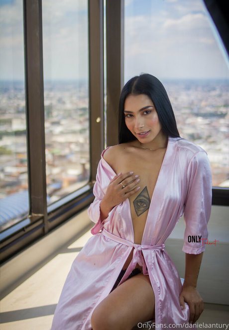 danielaantury ポルノスター 写真