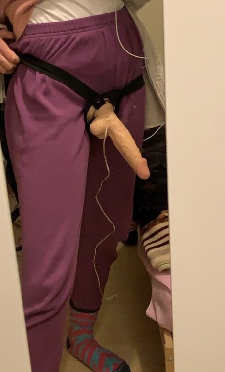 Aiyshe 裸のポルノスター 画像