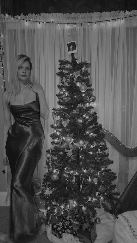 brittvnybitchh xxxモデル 写真