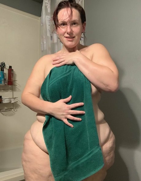 hourglassleigh ポルノ女優 写真