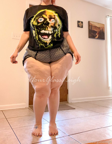 hourglassleigh 独占ポルノスター ギャラリー