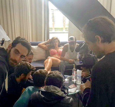 巨乳のオンリーファンズ 無料ポルノ 写真