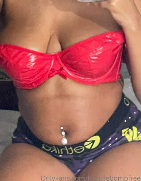 kaylalebombbb xxxスター 写真