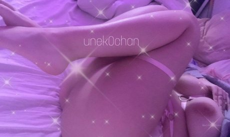UnekoChan エロティックなスター 写真