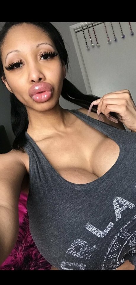 ラバーオンリーファン ホットセックス 画像