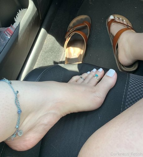 熟女の足オンリーファンズ セクシー裸 ギャラリー