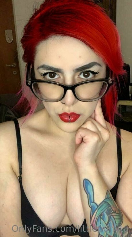 痩せたラテン系オンリーファンズ エロチック 写真