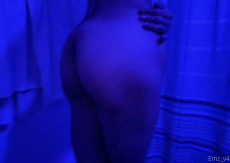 emz v3 ポルノスター セックス 写真