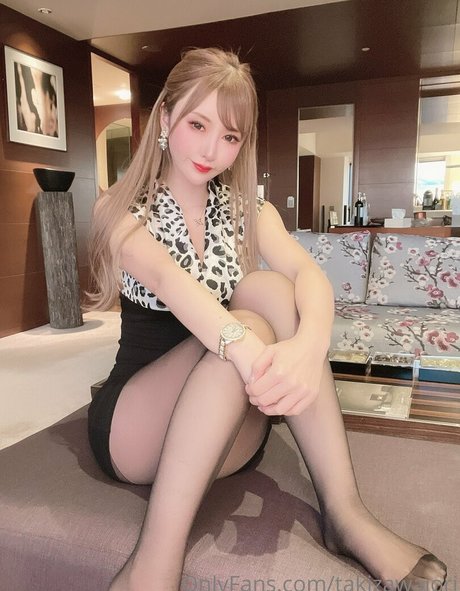 ラバーオンリーファン 無料 写真