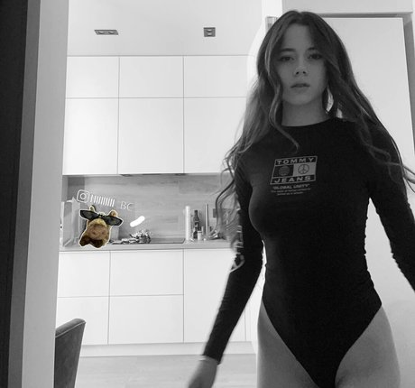 taanni 無料スター アーカイブ