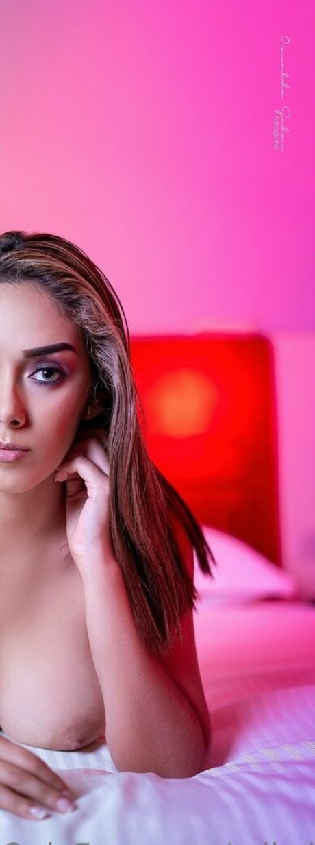 Mika Janneth 素敵なポルノスター 写真