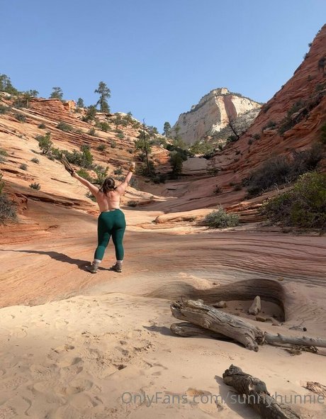 Sunnyhunnie ホットなポルノスター 写真