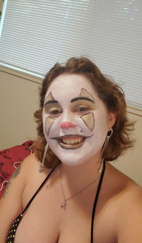 clowndivax 最高のモデル 写真