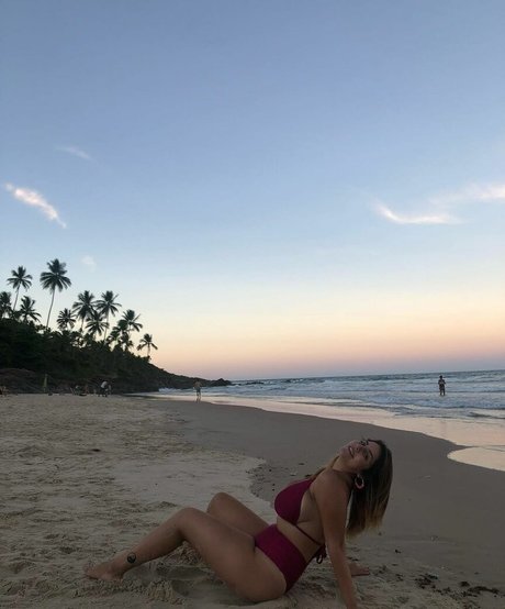 Noam L セクシー女優 写真