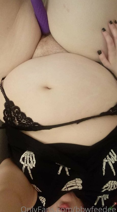 bbwfeedee エロティックモデル 写真