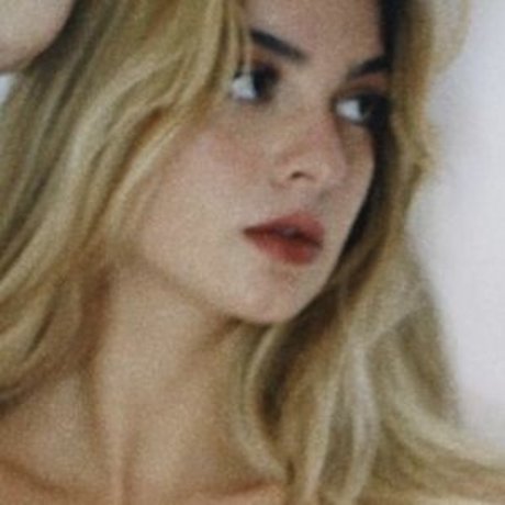 巨尻オンリーファン セクシーヌード 画像