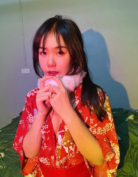 Alicejungxx エロティック女優 写真