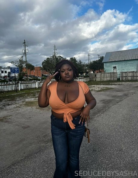 ヌード 屋外 OnlyFans ホットヌード 写真