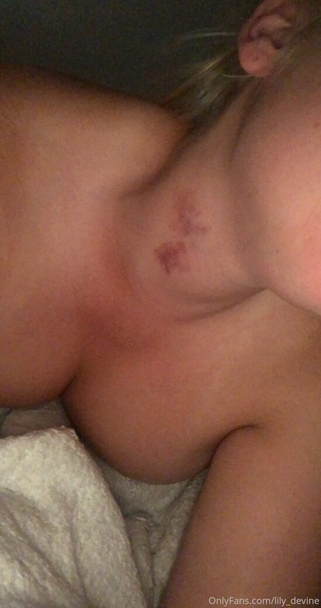 lily devine ポルノモデル 写真