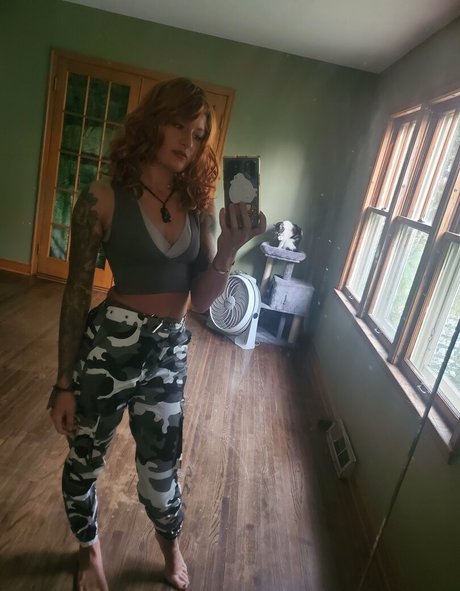 巨乳で曲線美のOnlyFans 美しい裸 写真