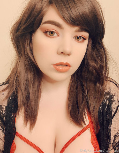 itsahmia ヌードモデル 写真