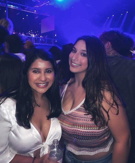 ママのアナルOnlyFans 美しい裸 写真