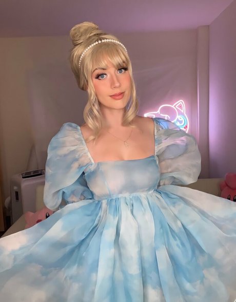 xGigglypuff ポルノ女優 写真