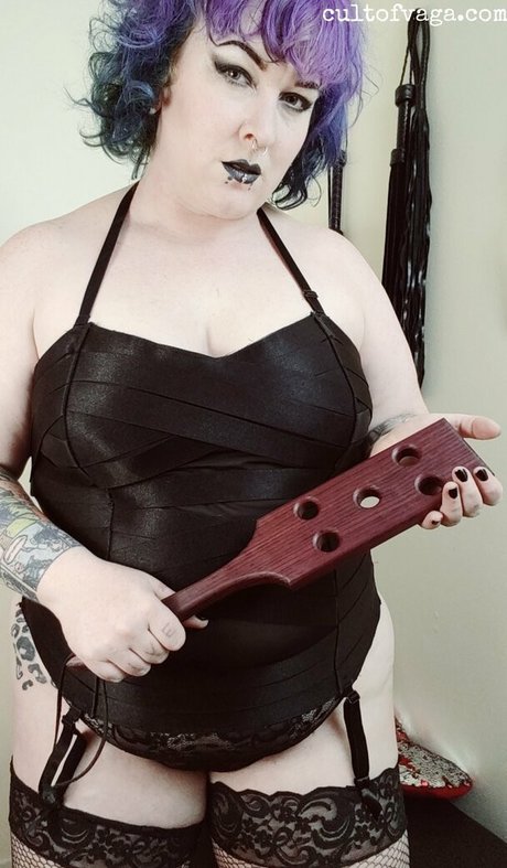 ポニーテールオンリーファンズ ホットヌード 画像