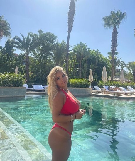 裸の熟女オンリーファンズ 無料ポルノ 写真