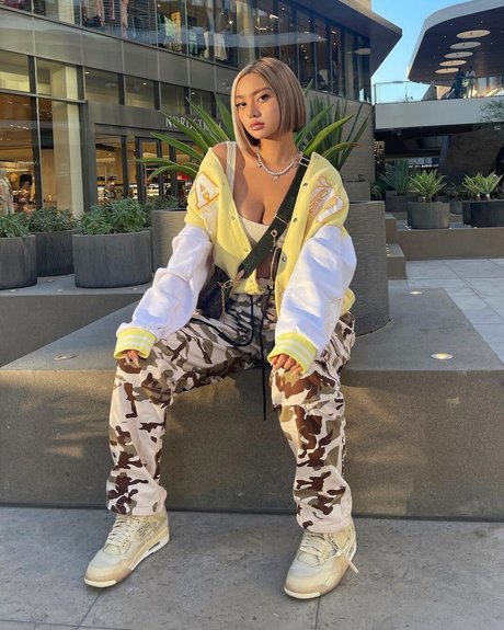 熟女メガネOnlyFans エロチック 写真